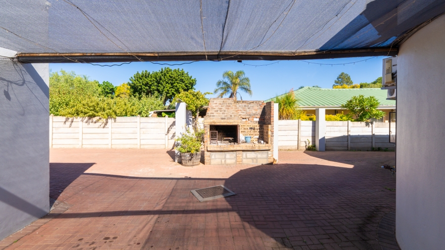 5 Bedroom Property for Sale in Robertson Western Cape